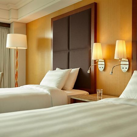 Lotte Hotel Busan Exterior foto A room at the hotel
