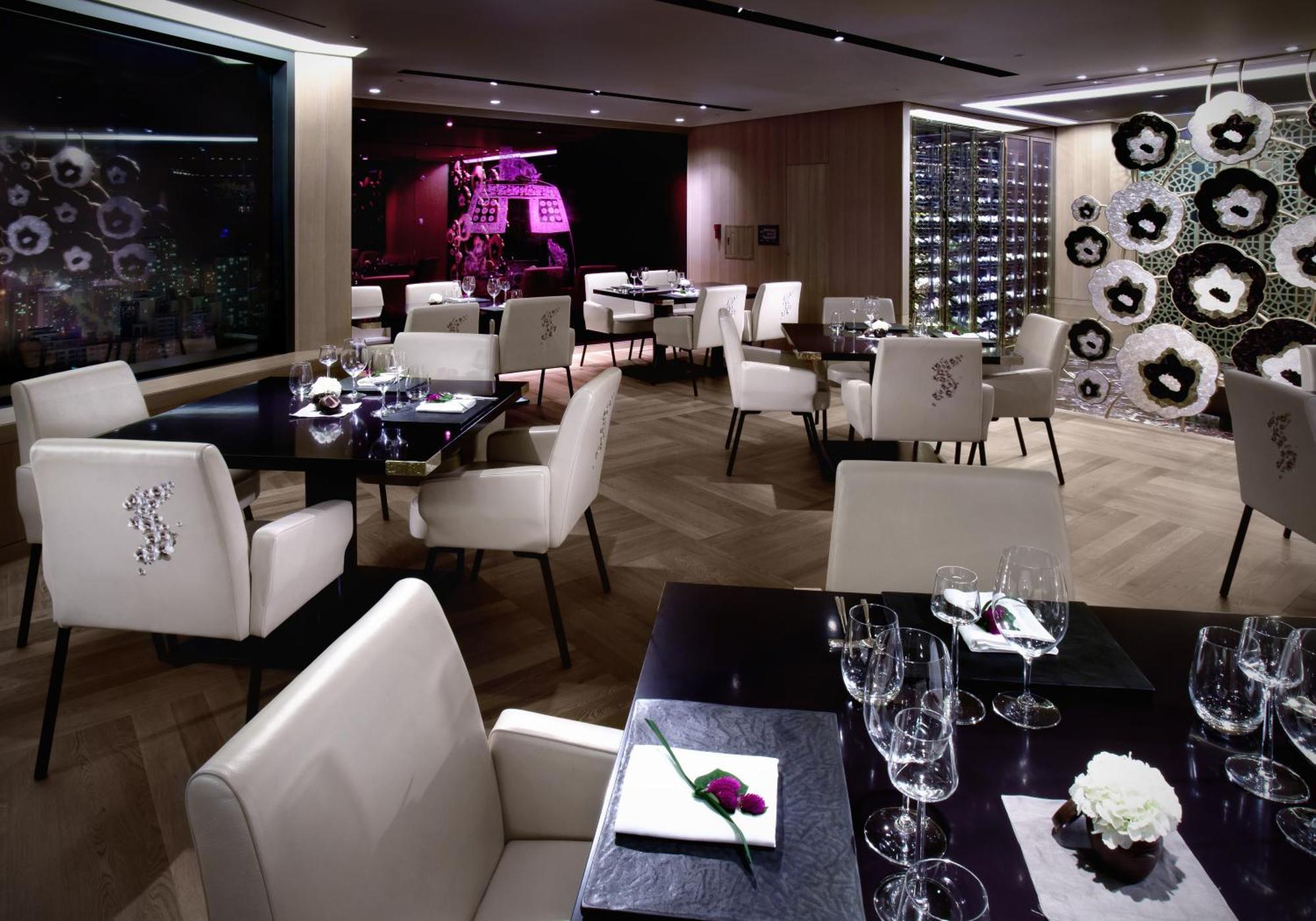 Lotte Hotel Busan Exterior foto The interior of the restaurant