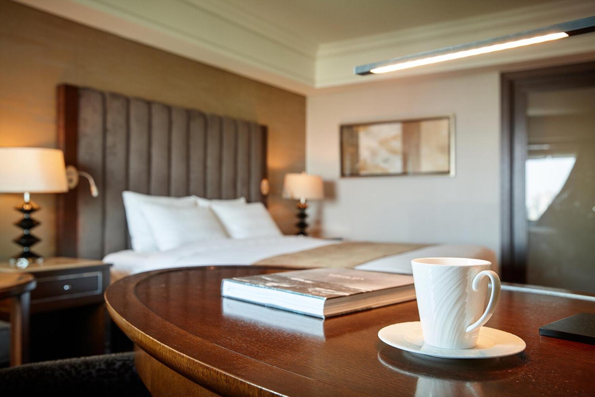 Lotte Hotel Busan Exterior foto A room at the hotel