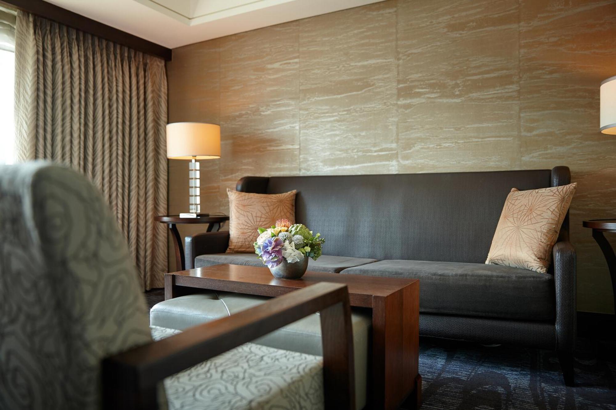 Lotte Hotel Busan Exterior foto A living room at the Mandarin Oriental, Seoul