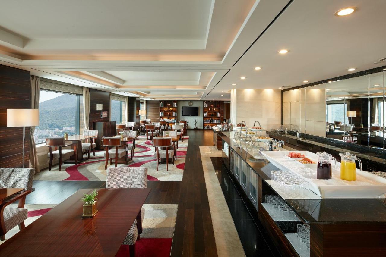 Lotte Hotel Busan Exterior foto Club Lounge at Hong Kong International Airport
